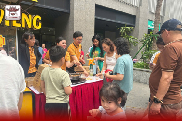 Lẩu Chợ Viềng gây “sốt” với cư dân chung cư