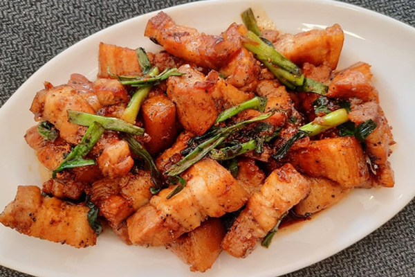 Thịt rang cháy cạnh