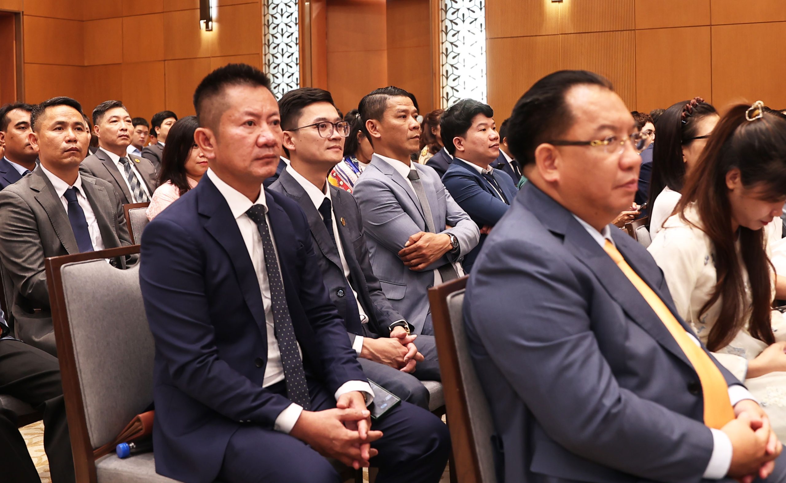 Tổng Giám đốc Chợ Viềng Food - Vũ Văn Khoa tham dự Hội nghị (hàng ghế thứ hai, người thứ hai từ trái sang) - Ảnh: VGP