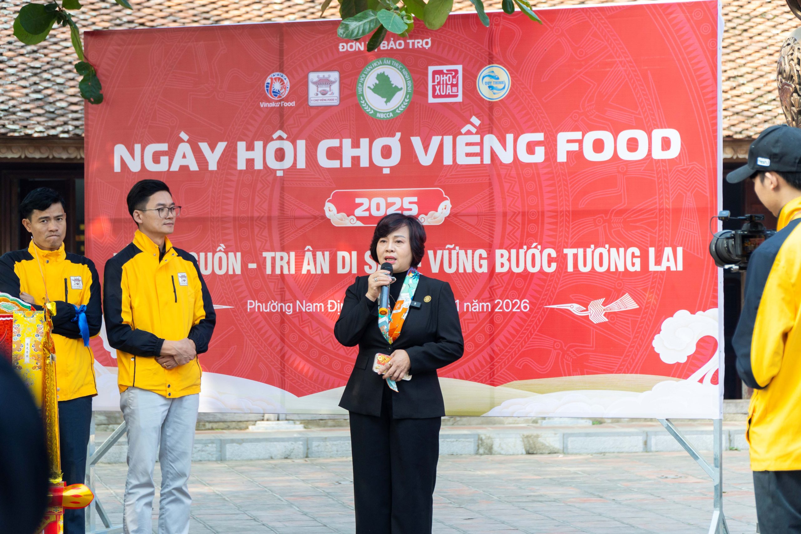 Nghệ nhân tinh hoa Văn hoá Ẩm thực Việt Nam Lê Thị Thiết – Phó chủ tịch Hiệp hội Văn hoá Ẩm thực Việt Nam, Chủ tịch Hiệp hội Văn hoá Ẩm thực Tỉnh Ninh Bình chia sẻ về dòng chảy lịch sử 