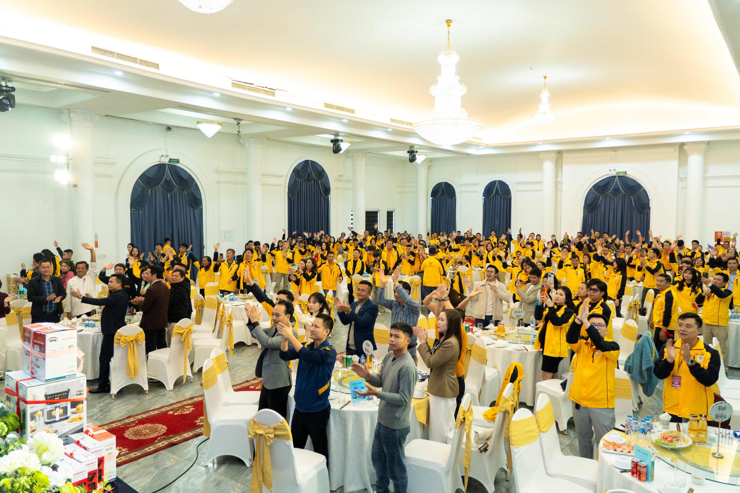 Toàn bộ hệ thống Chợ Viềng Food đồng lòng và quyết tâm chinh phục mục tiêu của Ban lãnh đạo đã đề ra