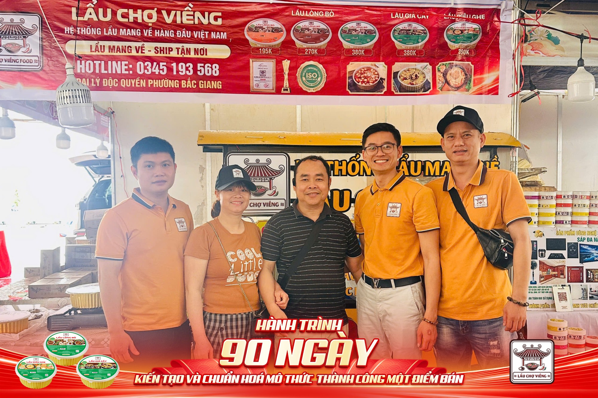 Ban Lãnh đạo Chợ Viềng Food trực tiếp đồng hành cùng đại lý tổ chức tiếp cận khách hàng tại gian hàng hội chợ