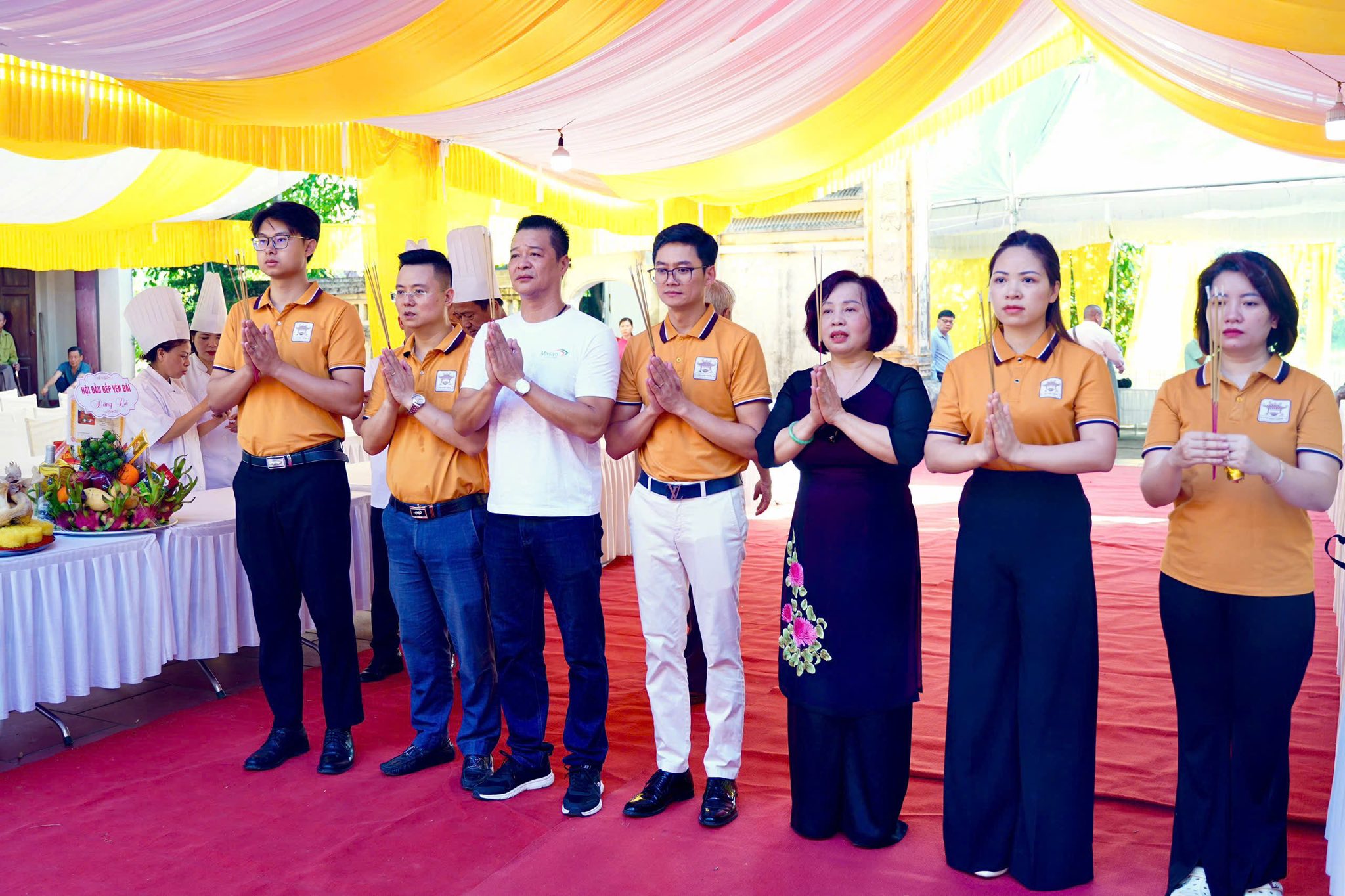Chợ Viềng Food đồng hành cùng Hiệp hội Văn hóa Ẩm thực tỉnh Ninh Bình tham dự Lễ dâng hương tưởng nhớ Hoàng tử Lang Liêu - vua Hùng thứ VII