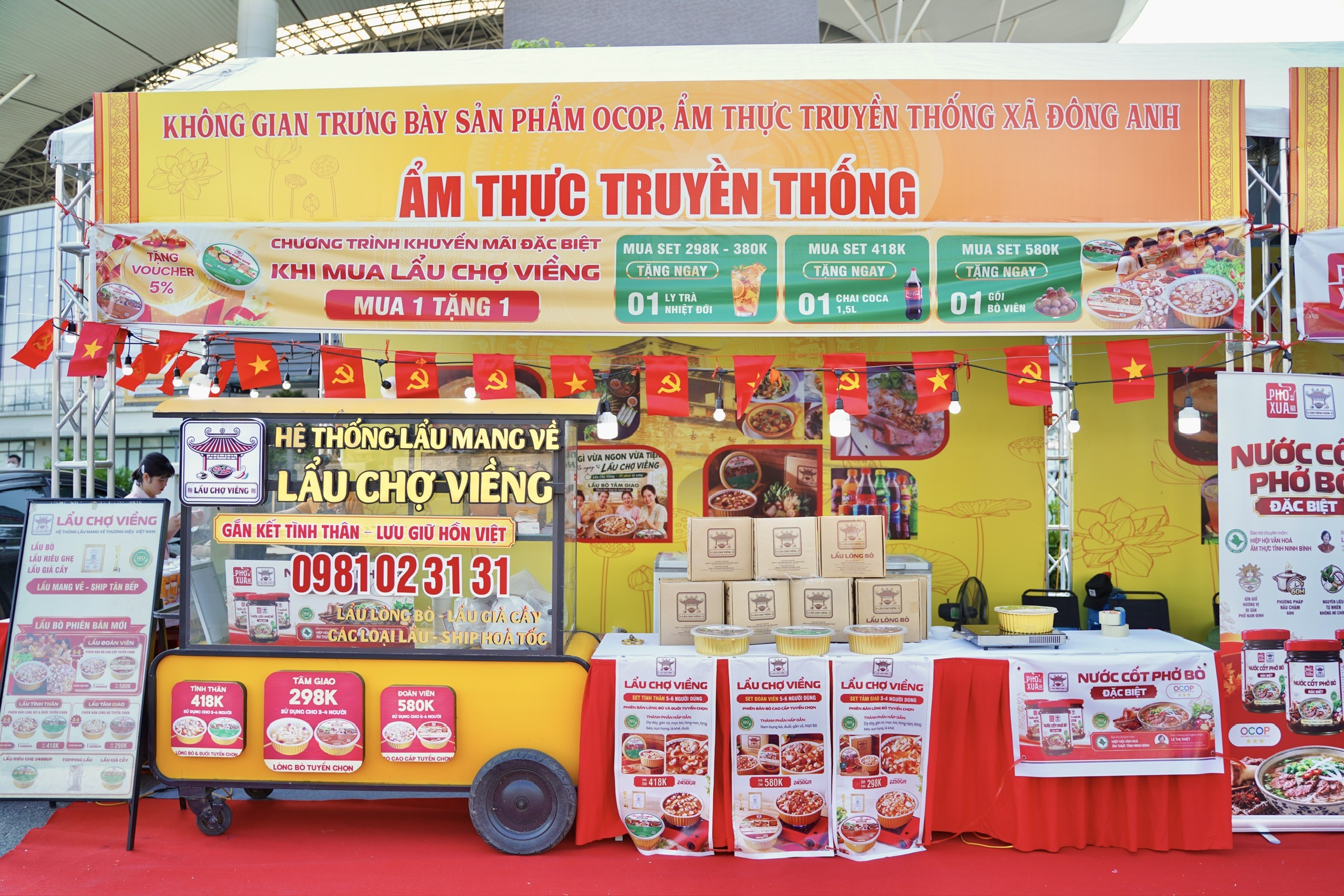 Gian hàng Lẩu Chợ Viềng sẵn sàng phục vụ khách hàng trải nghiệm